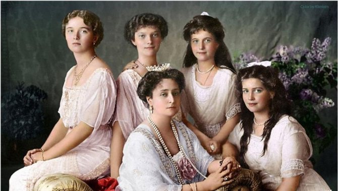 Царица александра федоровна в окружении дочерей