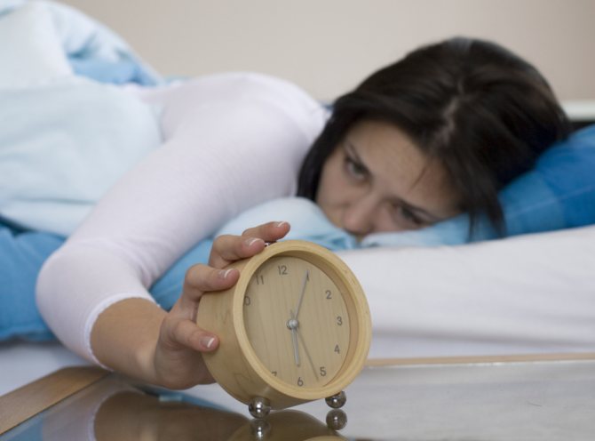 Откладывание сигнала будильника - плохая идея при попытке научиться просыпаться раньше