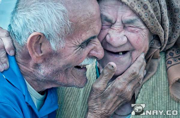 Пожилые влюбленные