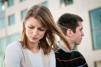 Причины его молчания после свидания: психология отношений