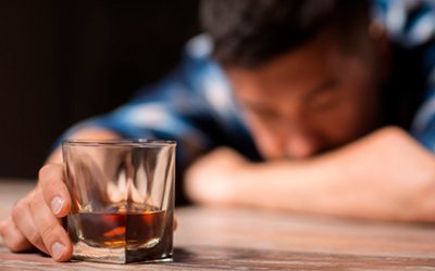 Причины, почему люди пьют алкоголь - психология человека алкоголика - Веримед